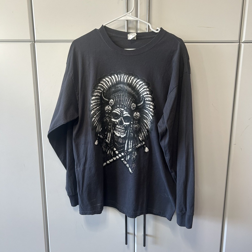 Fruit of the Loom Mens XL Gray Long Sleeve Skull Headdress Graphic T-Shirt
